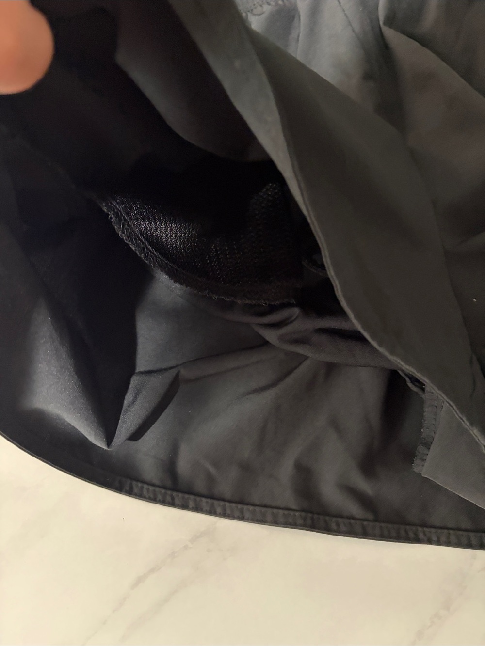 Old Navy Black Elastic-Waist Athletic Shorts - Picture 2 of 4